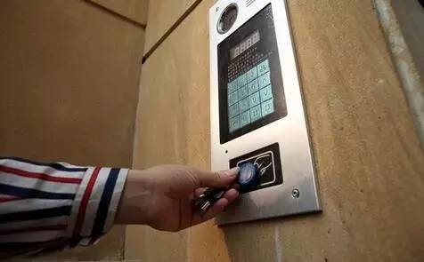 iphone刷入门禁卡_苹果手机怎么刷门禁卡_刷苹果门禁卡手机会响吗