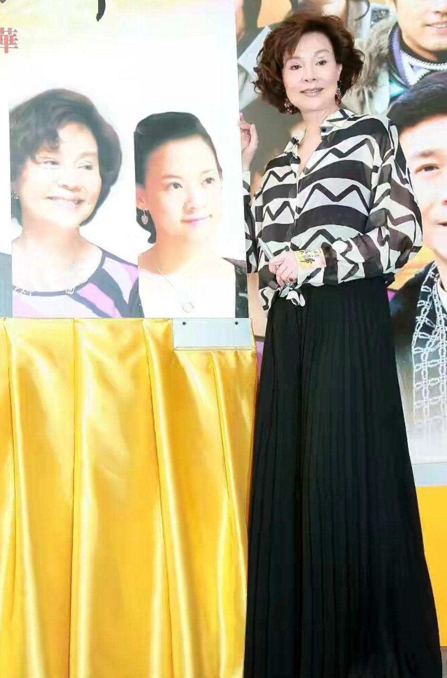 卡拉季奇喝水_卡拉季奇死了没有_卡拉季奇姆拉迪奇